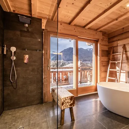 Heavenly, Montriond, Luxe, 8-12 Personnes Chalet *